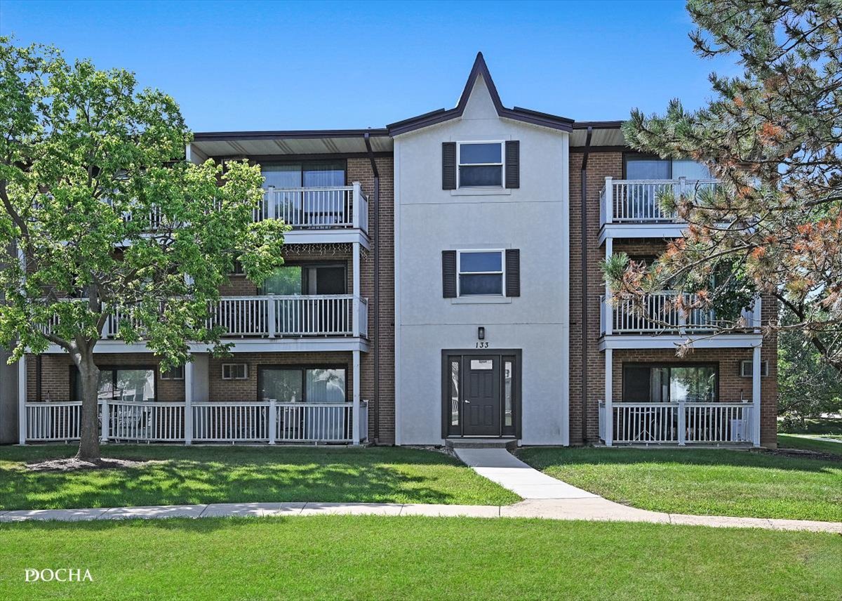 133 Gregory Street #12, Aurora, IL 60504