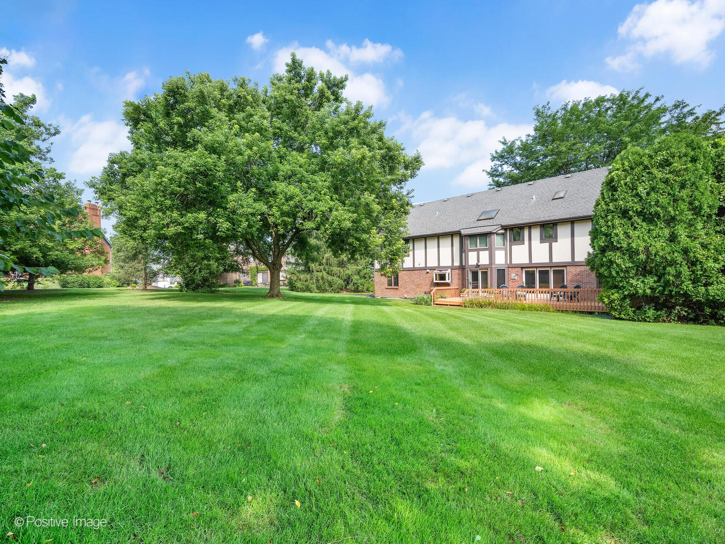 530 Devon Drive, Burr Ridge, IL 60527