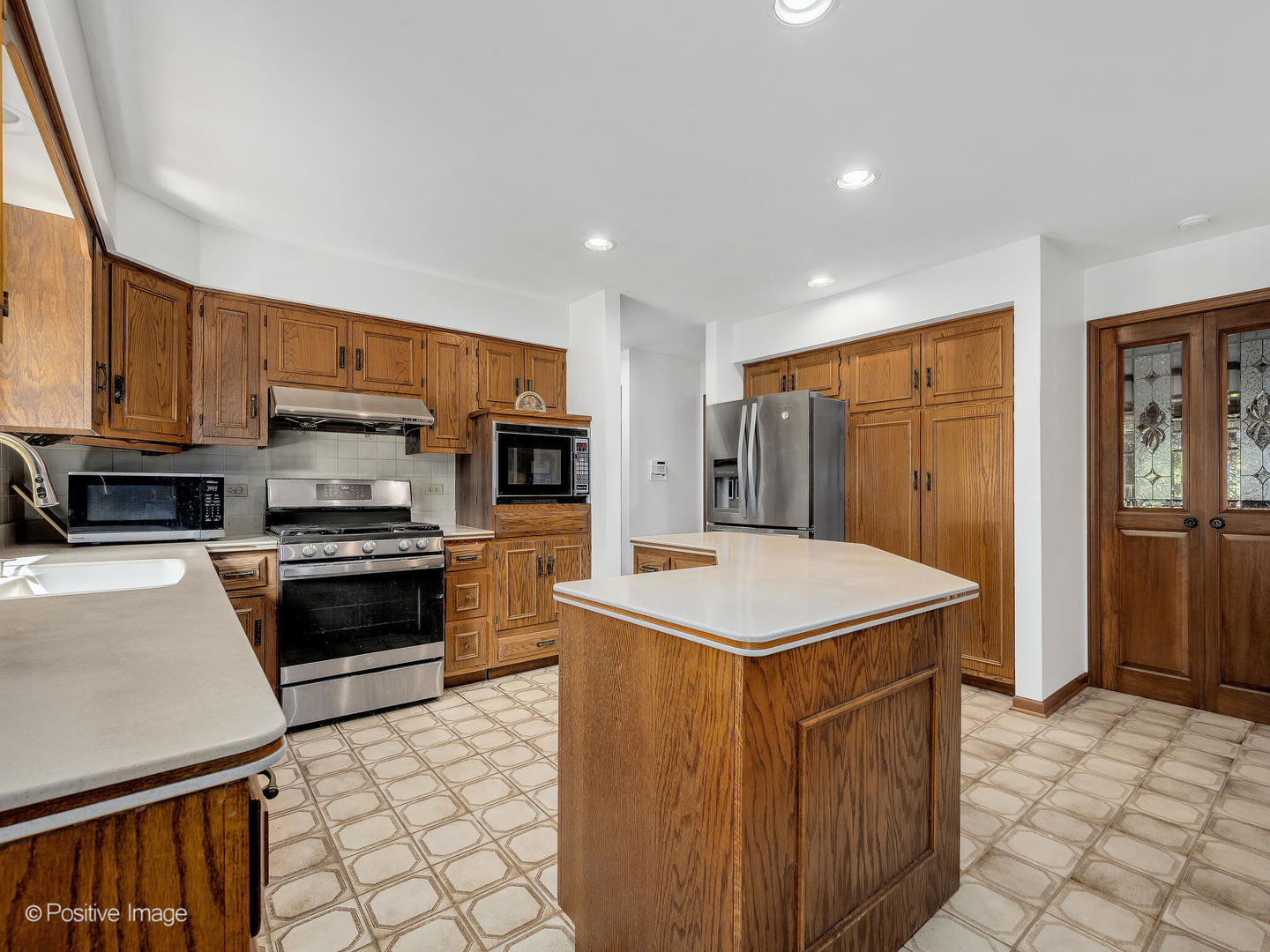 530 Devon Drive, Burr Ridge, IL 60527