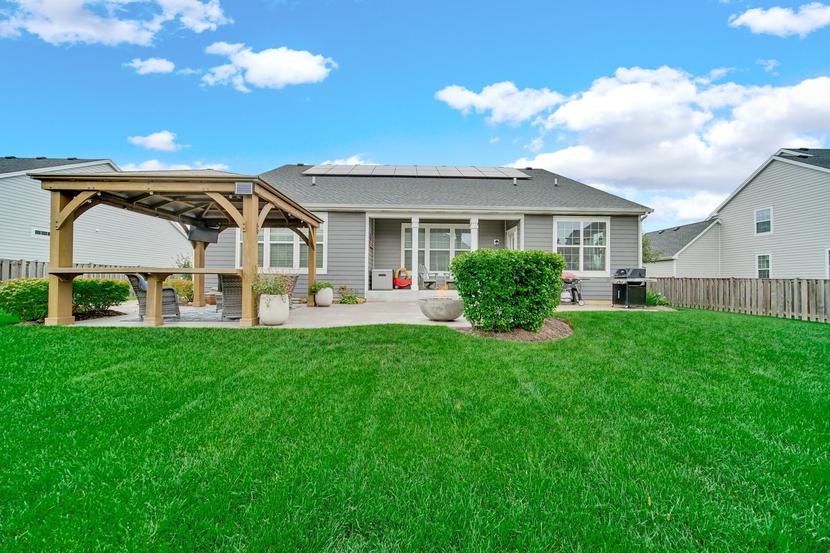 3615 Eldorado Road, Elgin, IL 60124