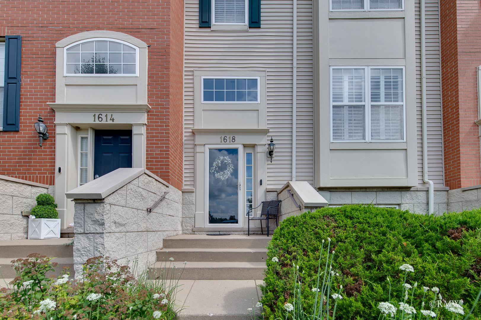 1618 Thornbury Drive #122-4, Bartlett, IL 60103