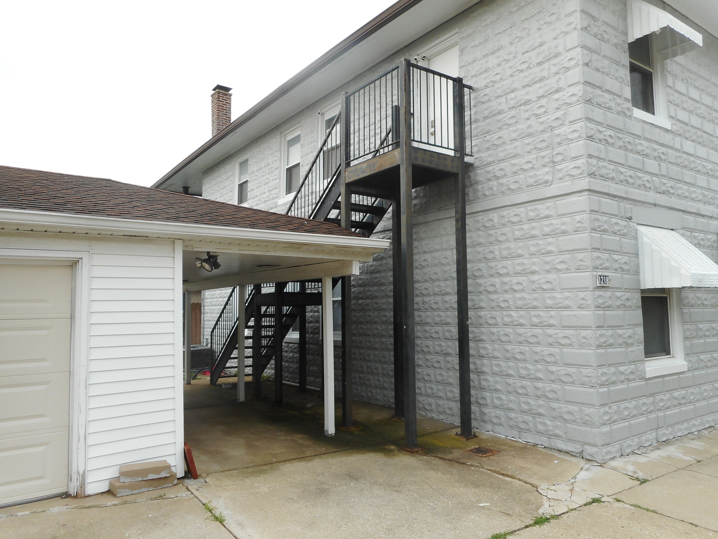1218 N 22nd Avenue, Melrose Park, IL 60160