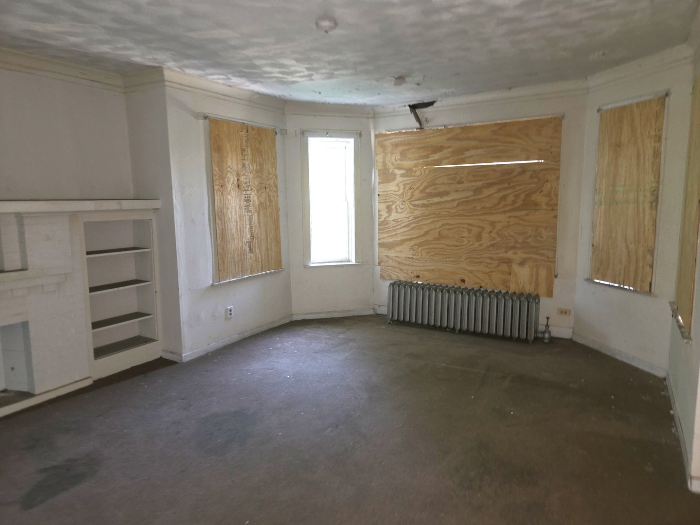 7431 S Dante Avenue, Chicago, IL 60619