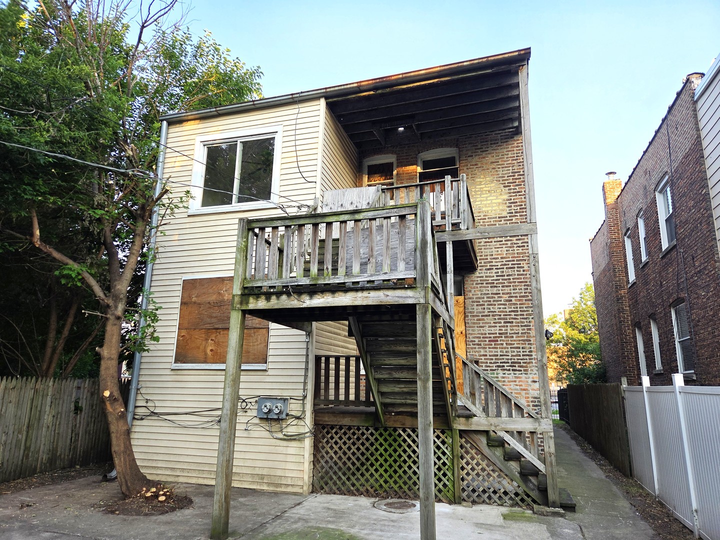 7431 S Dante Avenue, Chicago, IL 60619