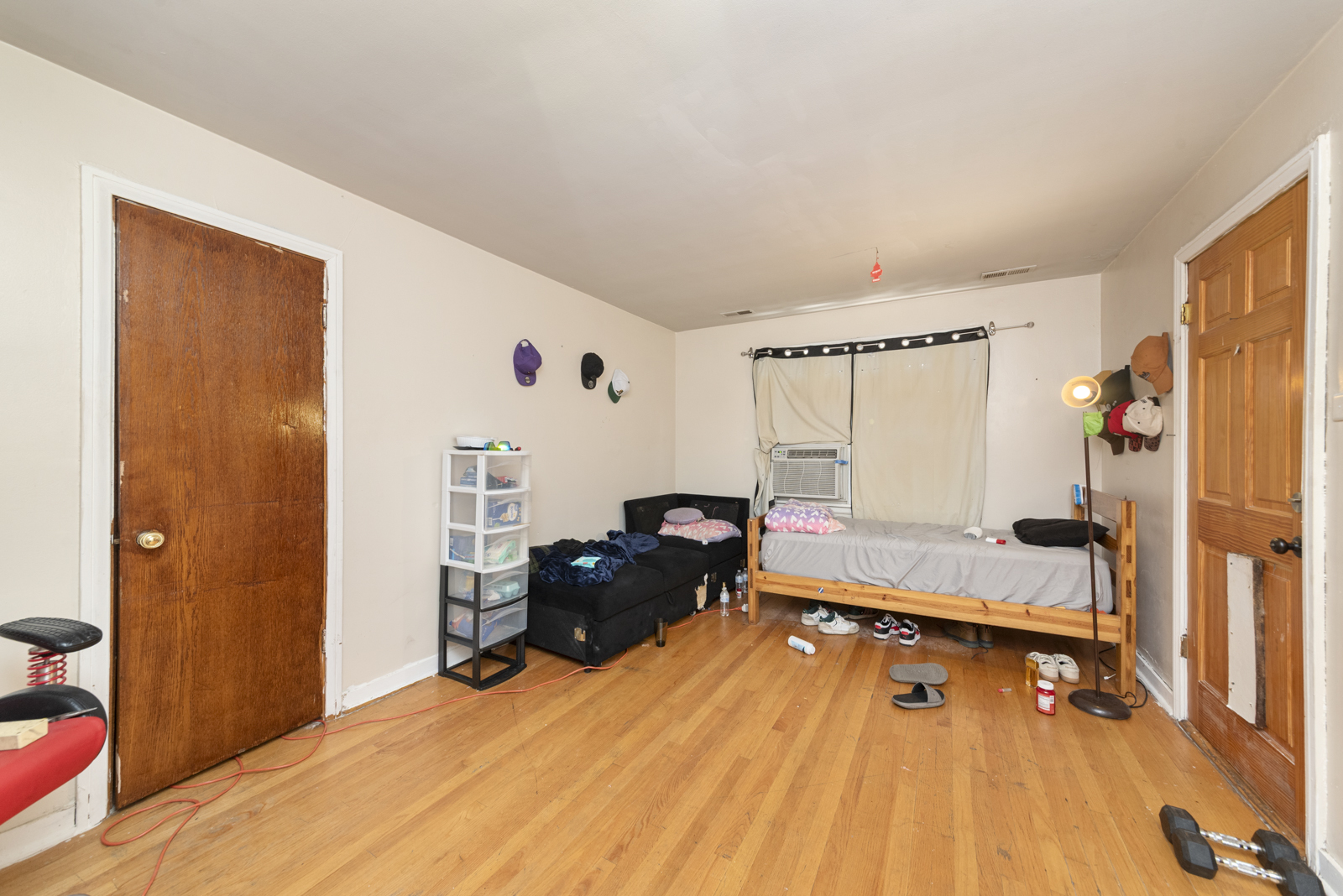 6935 S Campbell Avenue, Chicago, IL 60629