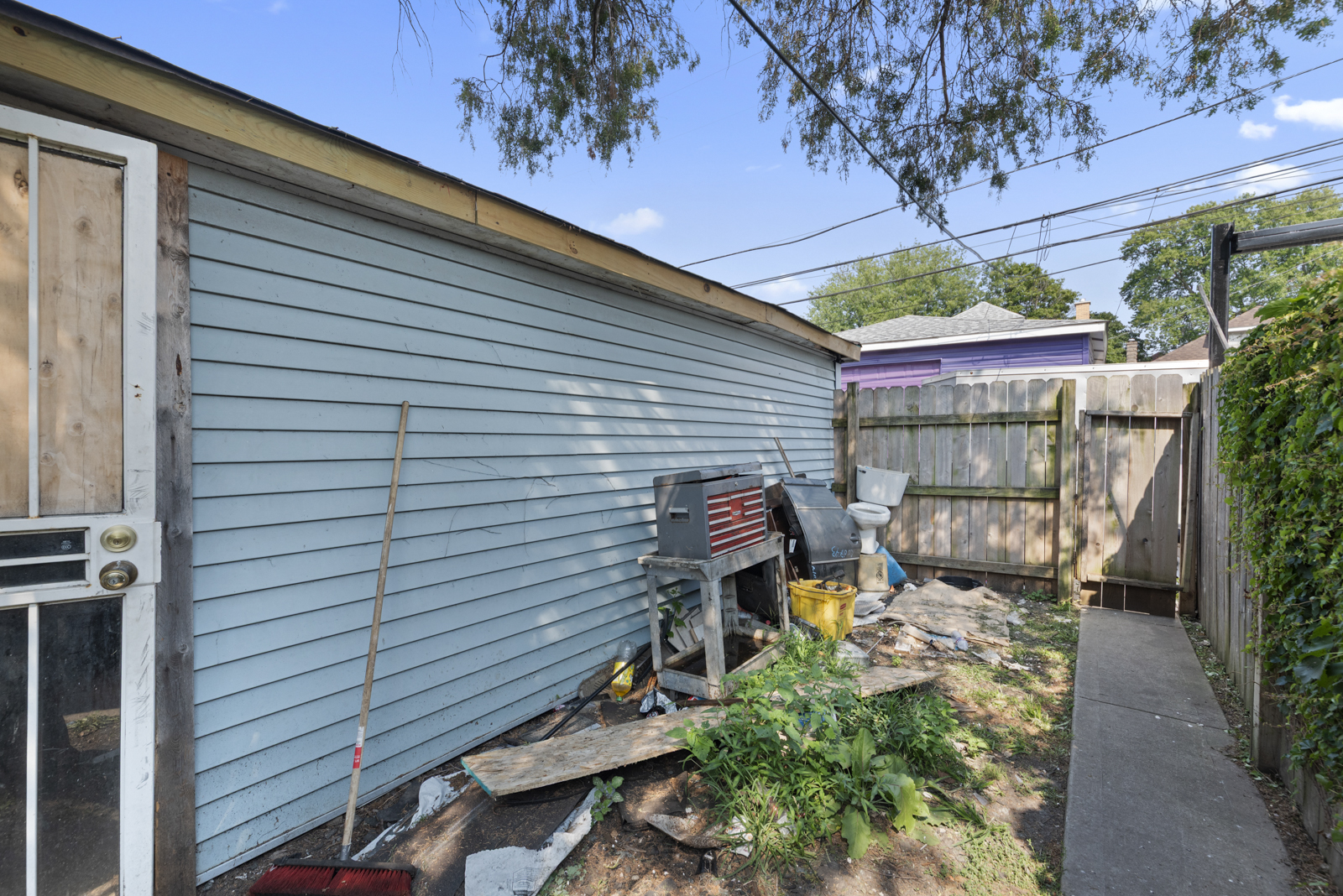 6935 S Campbell Avenue, Chicago, IL 60629