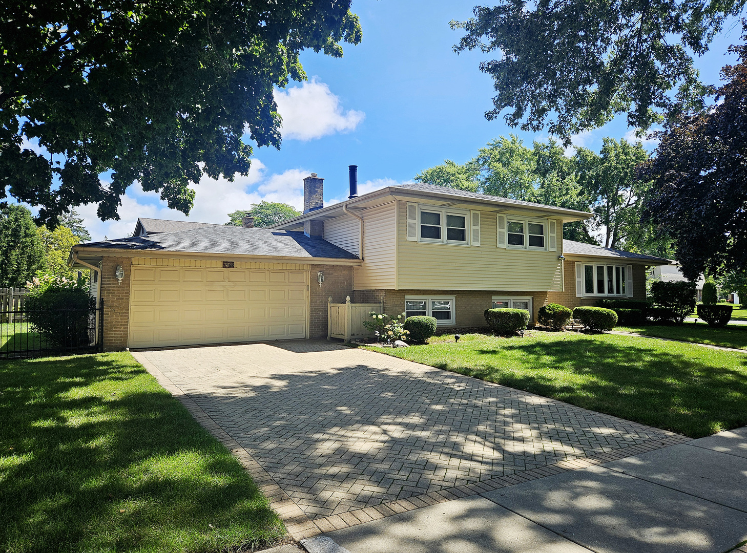 962 Twilight Lane, Wheeling, IL 60090
