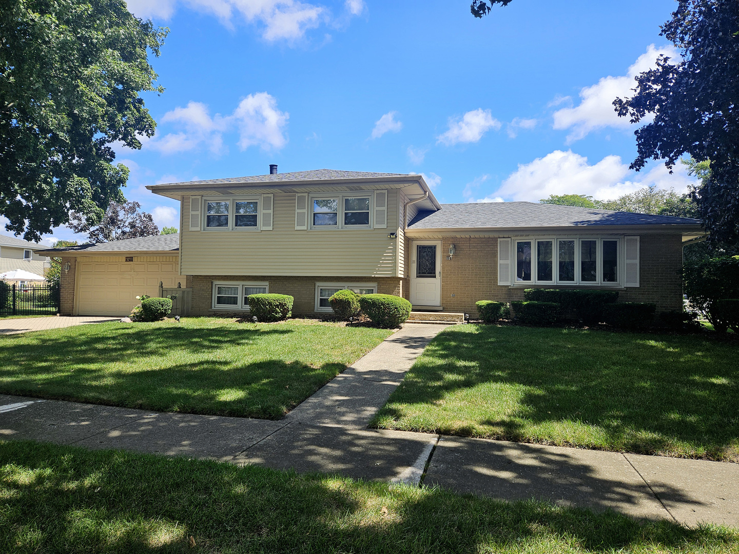 962 Twilight Lane, Wheeling, IL 60090