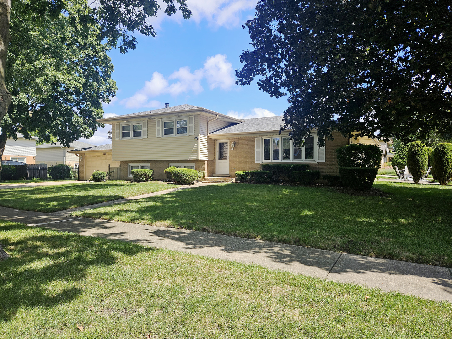 962 Twilight Lane, Wheeling, IL 60090