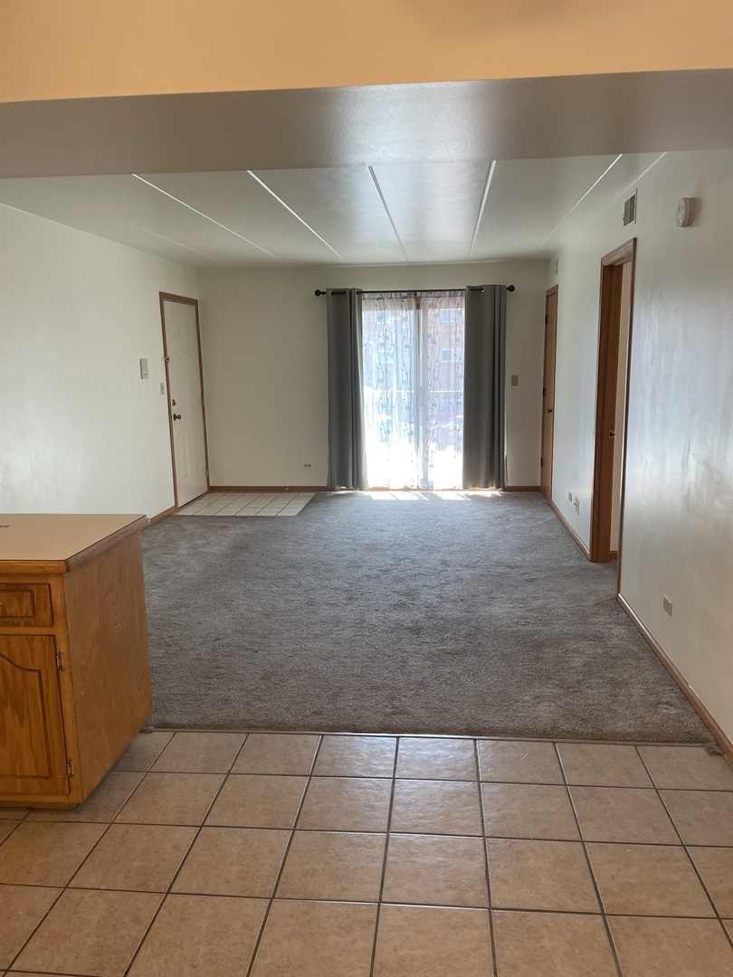 9532 Minnick Avenue #2W, Oak Lawn, IL 60453