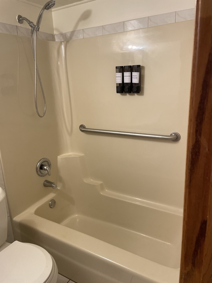 9532 Minnick Avenue #2W, Oak Lawn, IL 60453