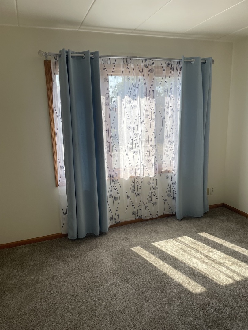 9532 Minnick Avenue #2W, Oak Lawn, IL 60453