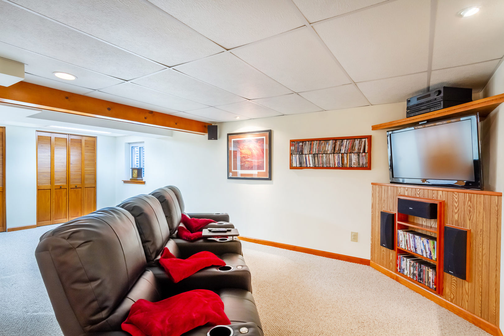 215 Hilltop Lane, Sleepy Hollow, IL 60118