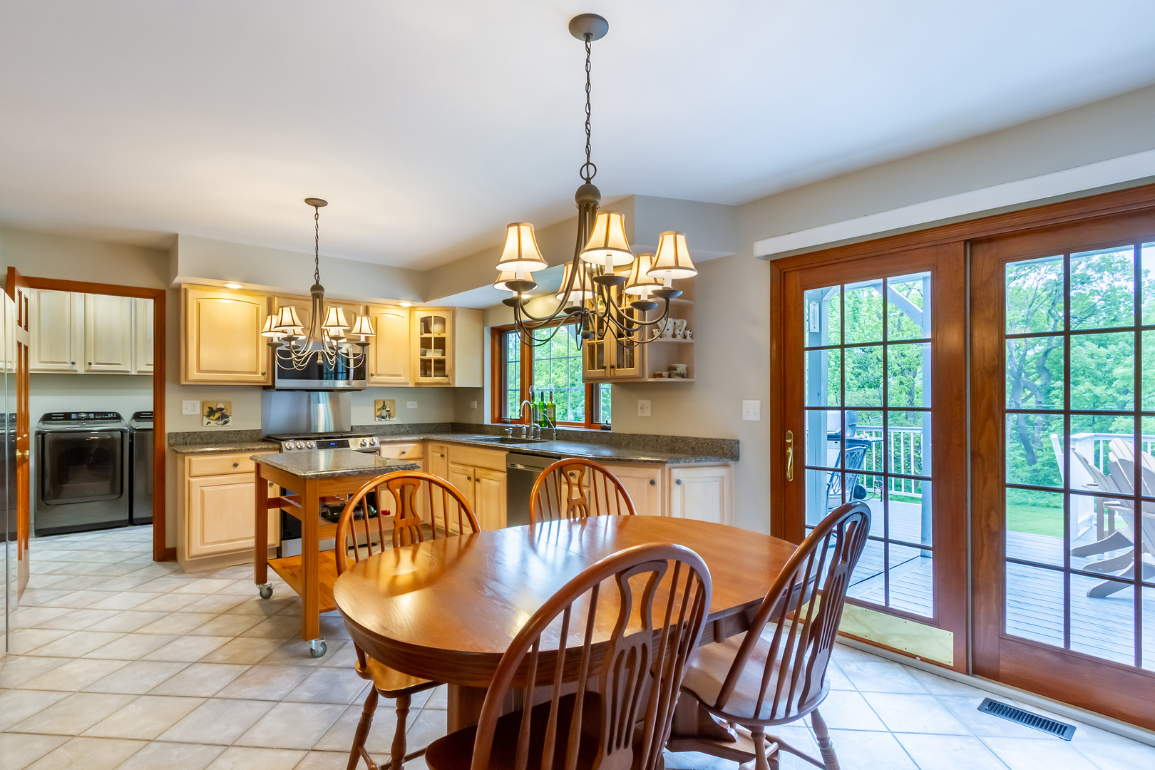 215 Hilltop Lane, Sleepy Hollow, IL 60118