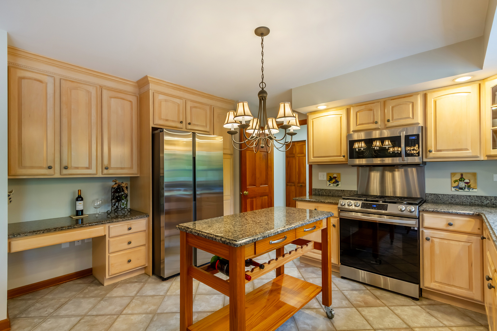 215 Hilltop Lane, Sleepy Hollow, IL 60118