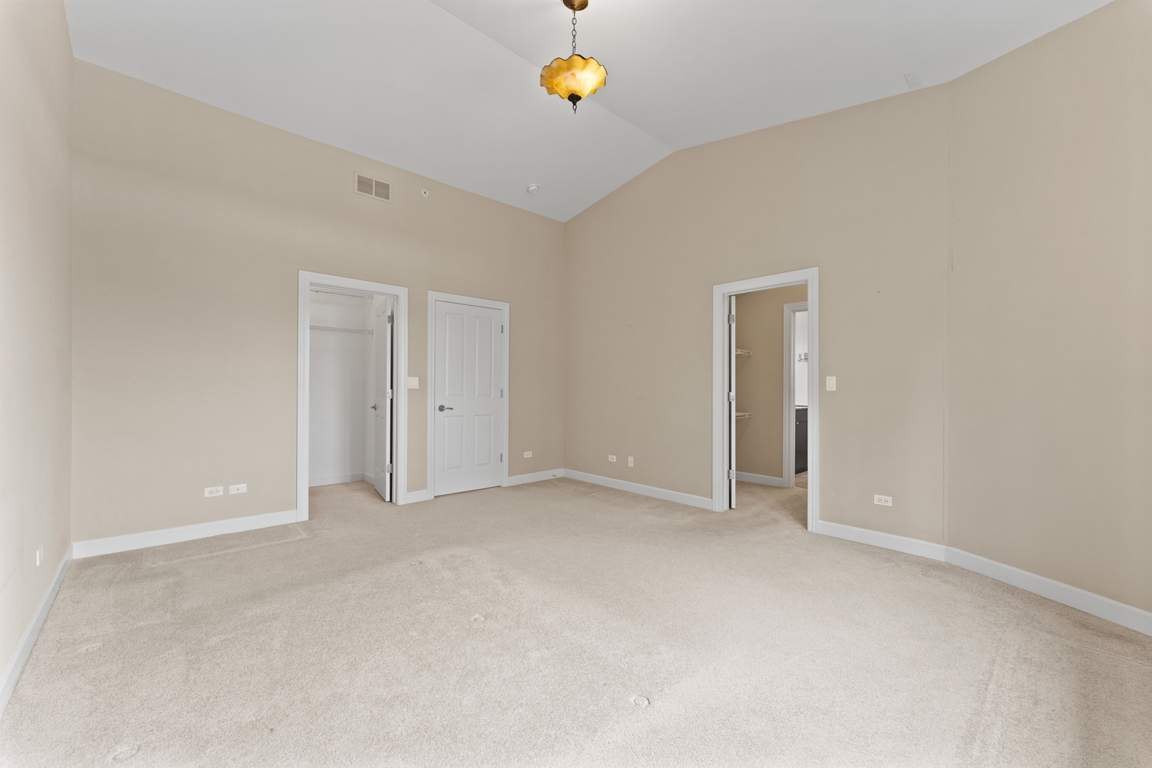 86 Northfield Terrace, Wheeling, IL 60090
