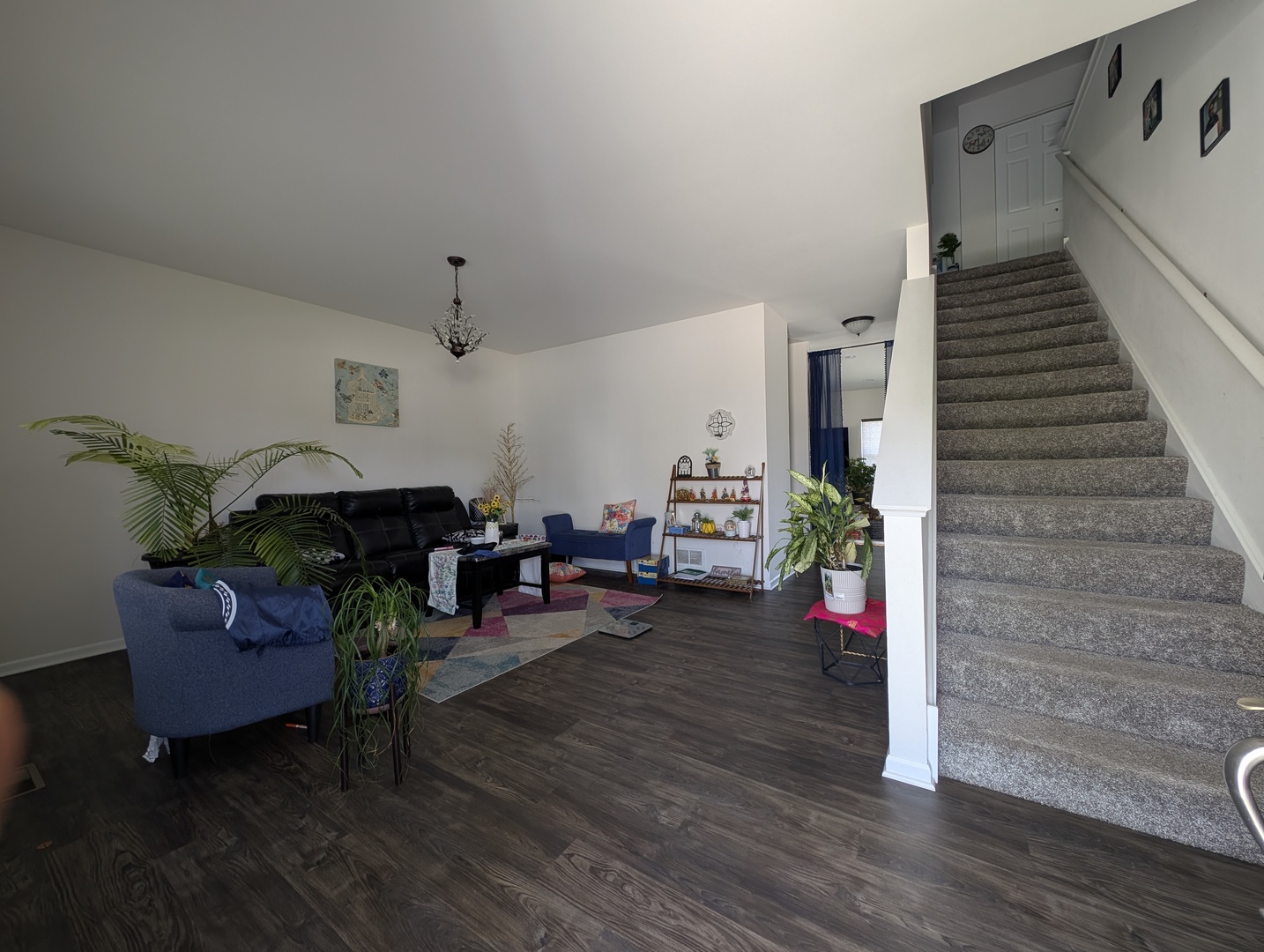 3759 Saint James Court, Elgin, IL 60124