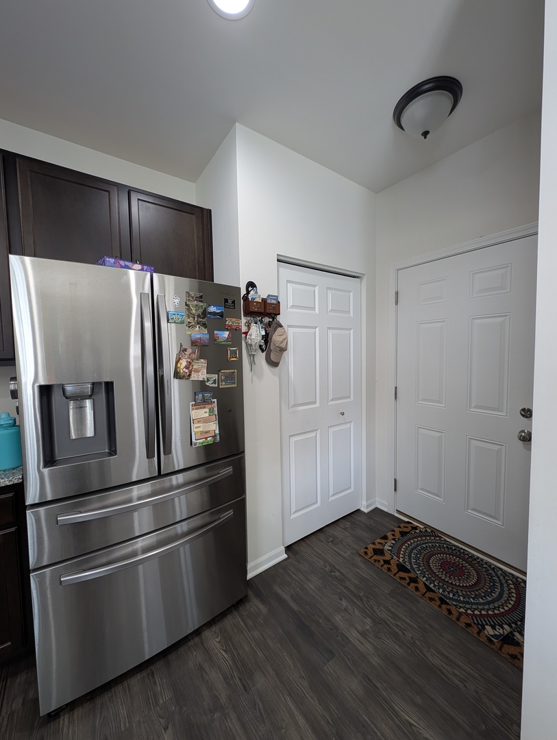 3759 Saint James Court, Elgin, IL 60124