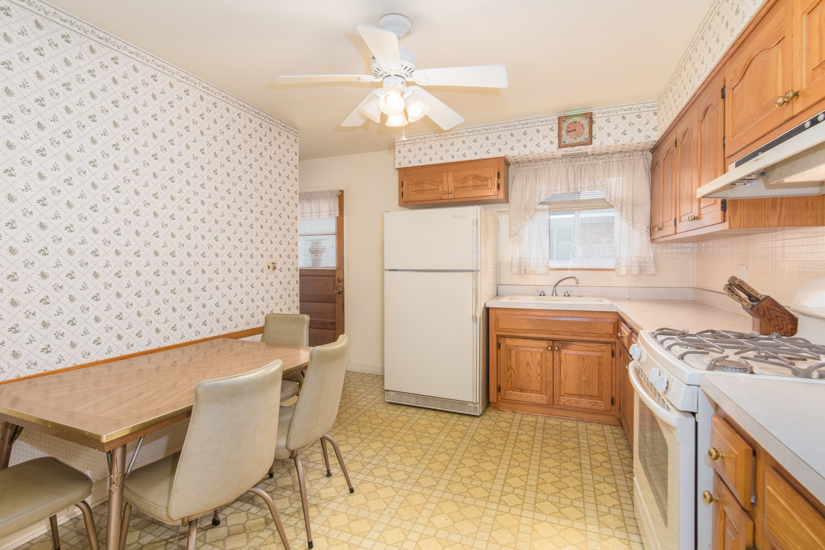5839 Main Street, Morton Grove, IL 60053