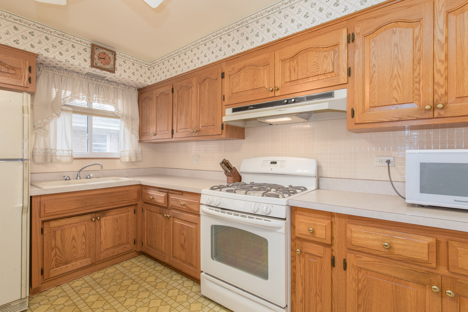 5839 Main Street, Morton Grove, IL 60053