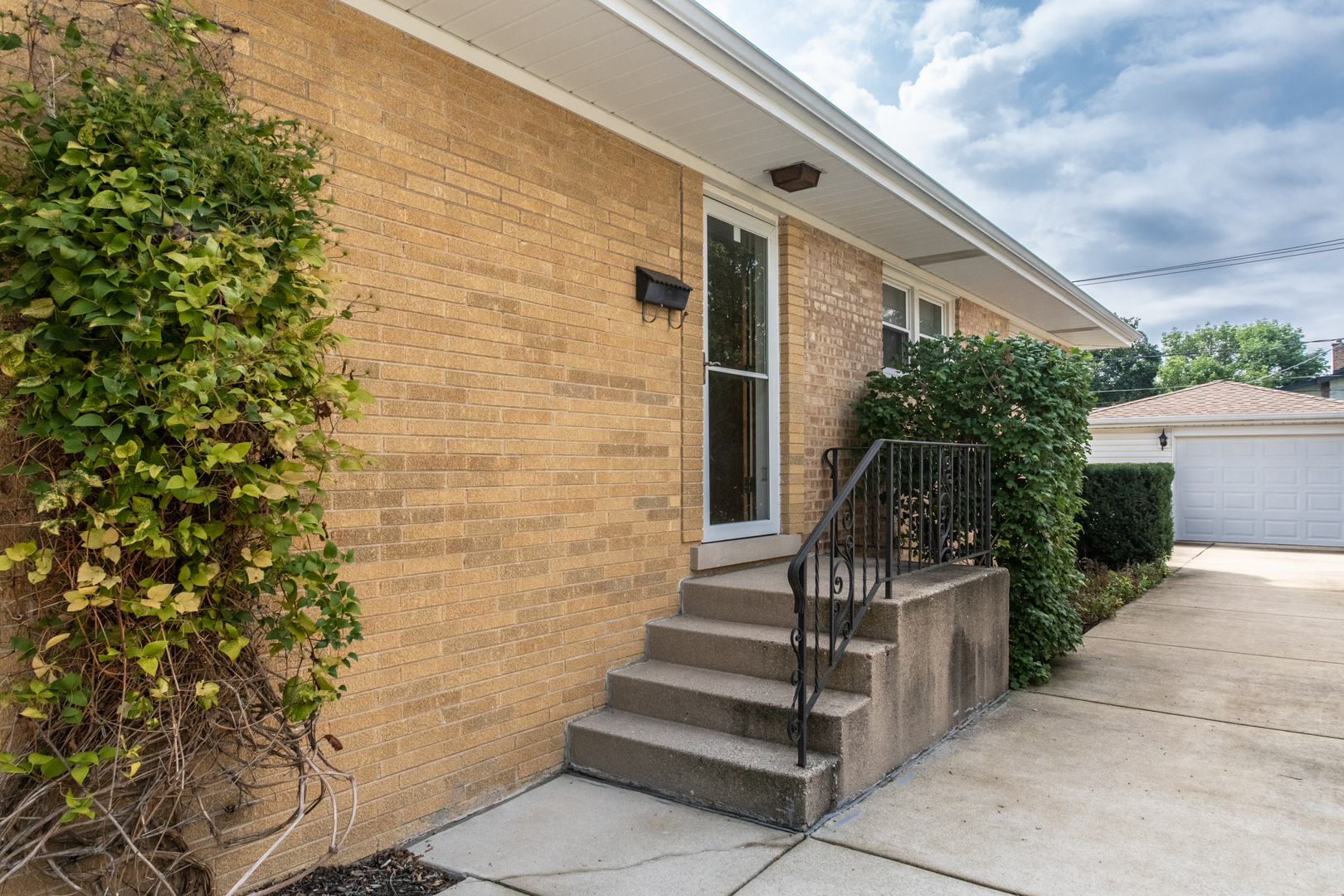5839 Main Street, Morton Grove, IL 60053
