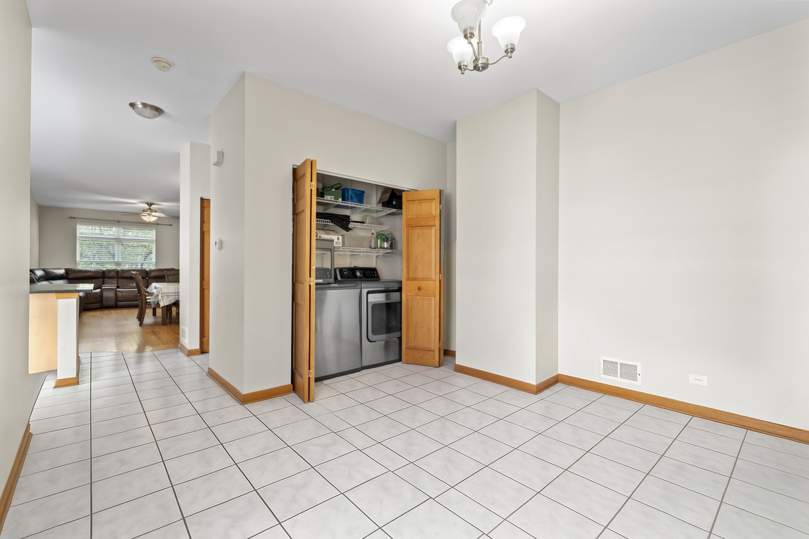 1882 Keystone Place #1882, Schaumburg, IL 60193