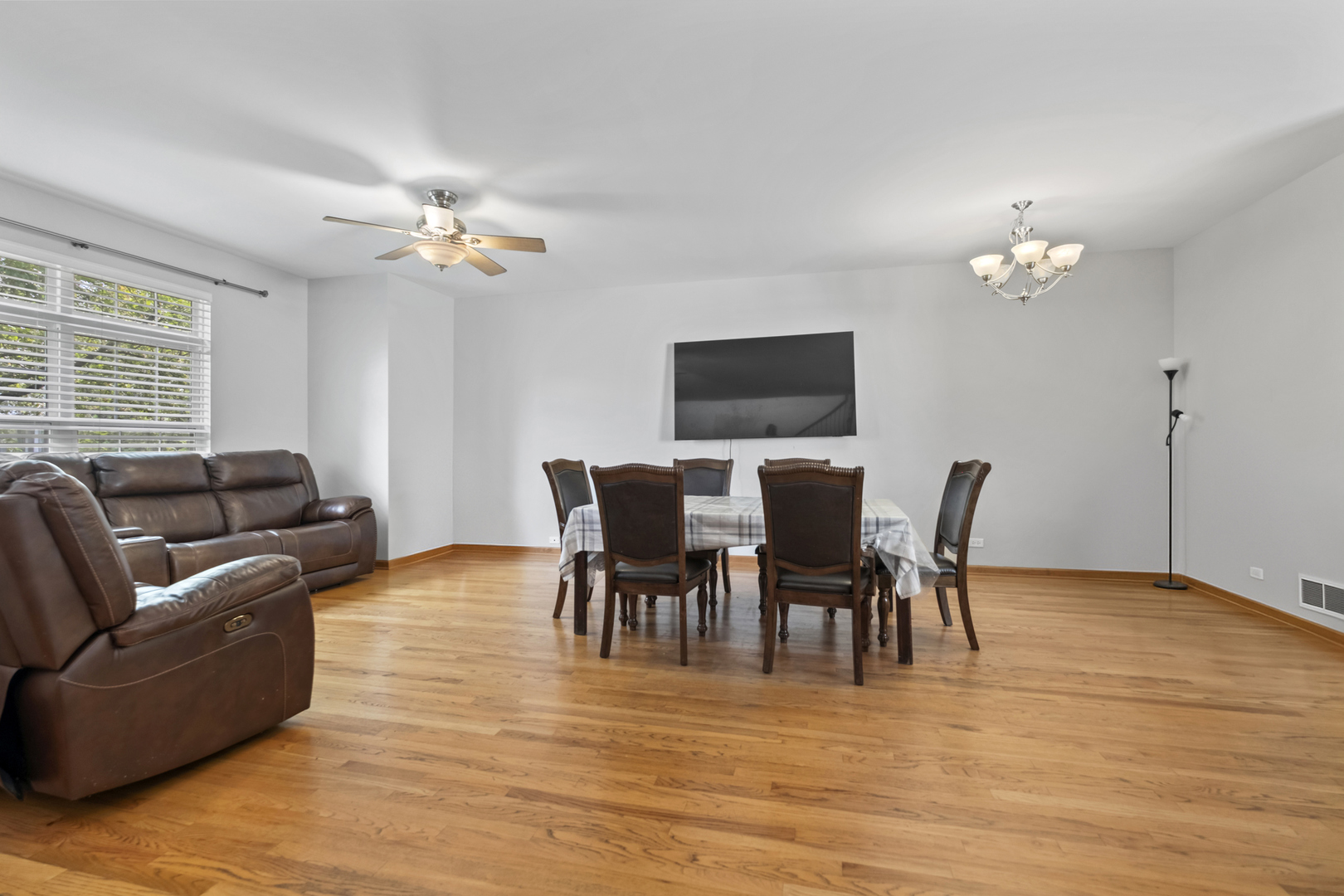 1882 Keystone Place #1882, Schaumburg, IL 60193