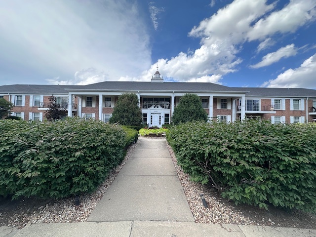 3001 Heritage Drive #103, Joliet, IL 60435