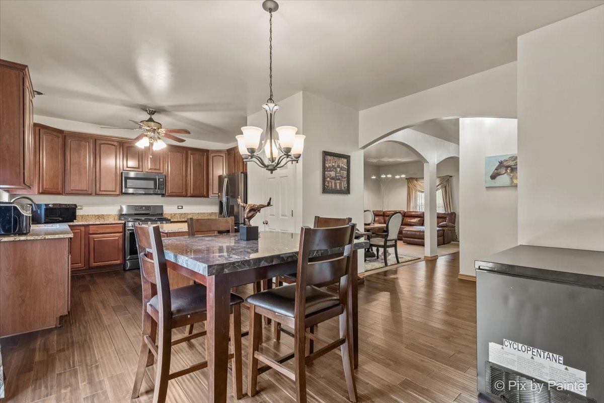 5485 Avalon Lane, Lake In The Hills, IL 60156