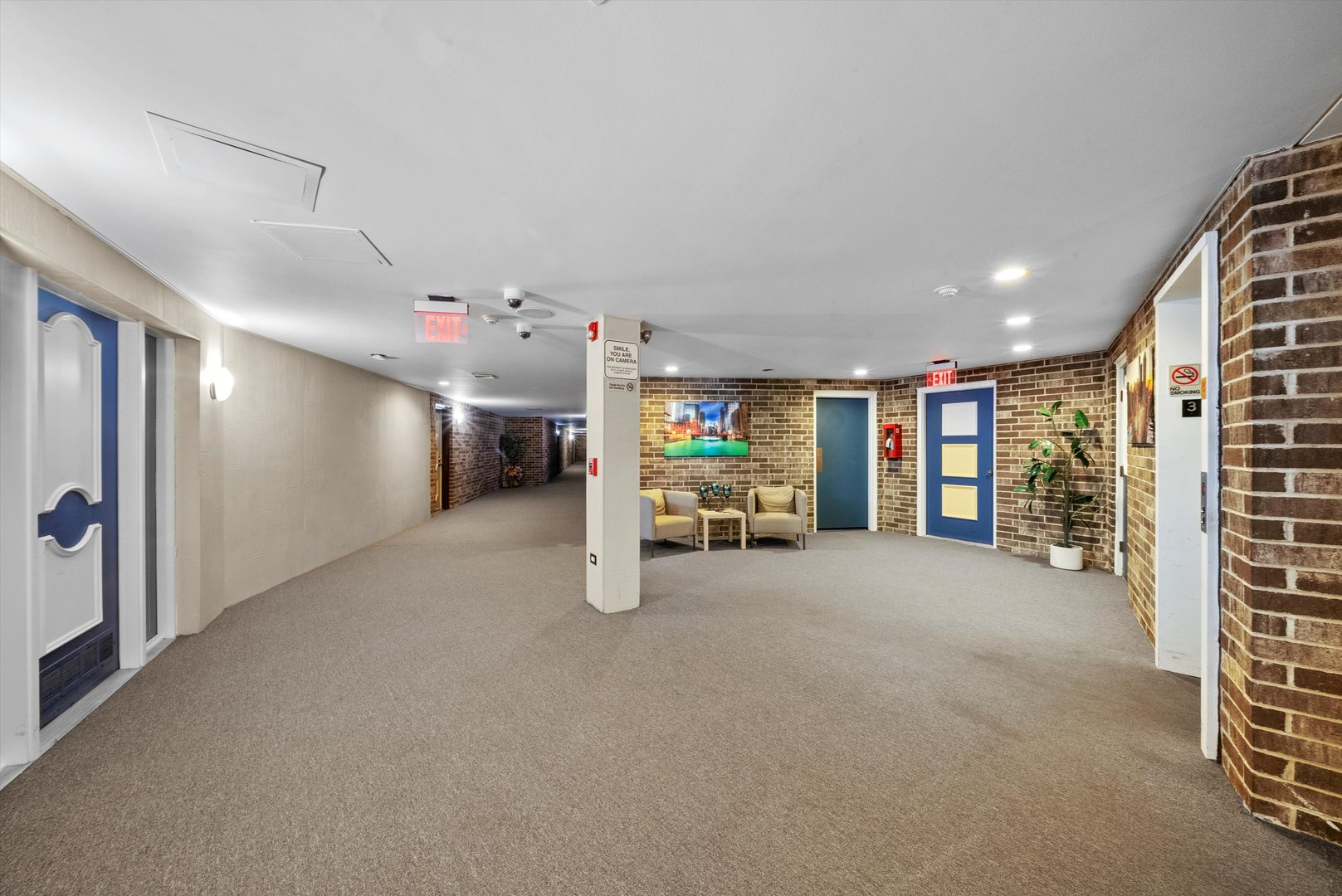 7100 W 95th Street #312, Oak Lawn, IL 60453