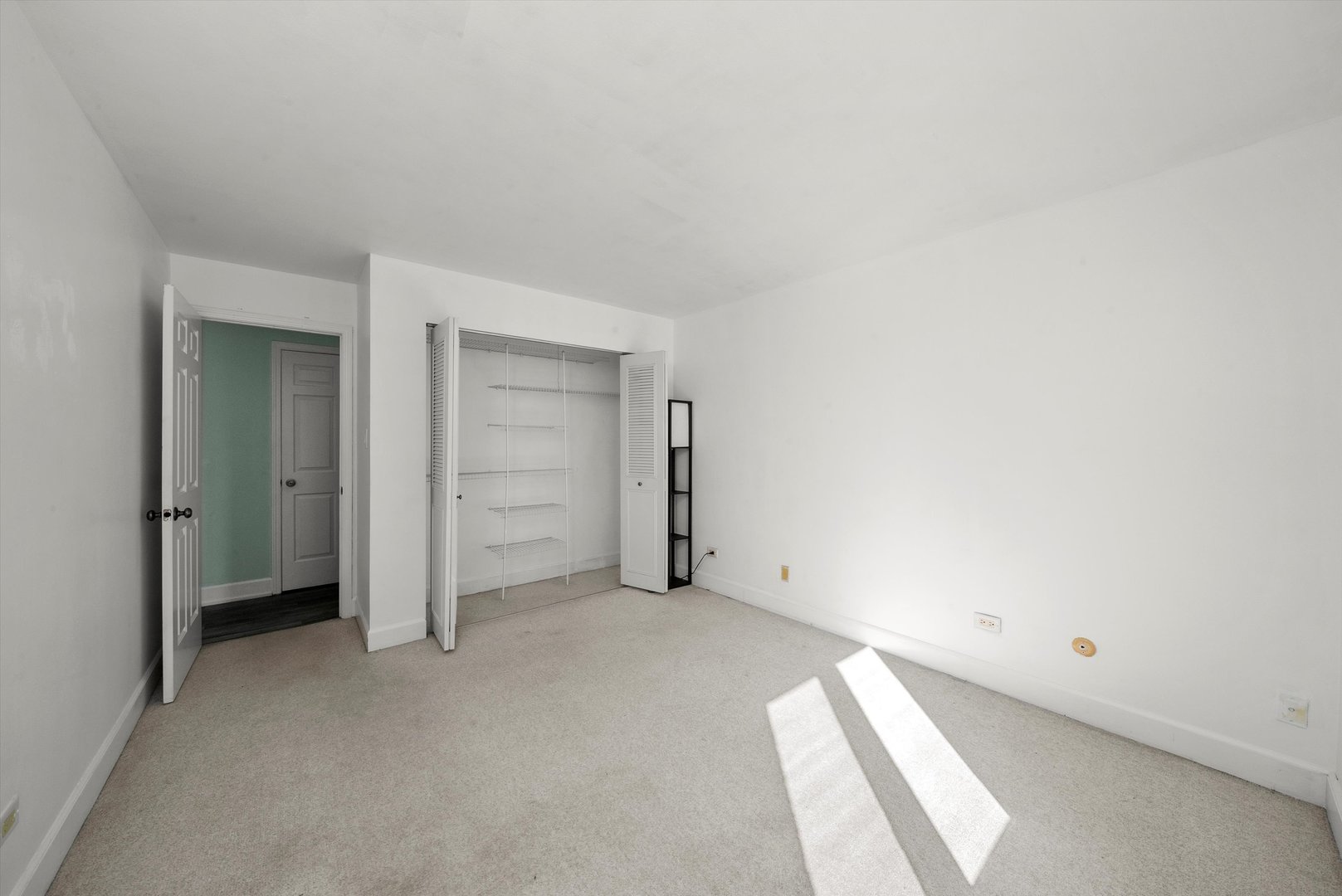 7100 W 95th Street #312, Oak Lawn, IL 60453