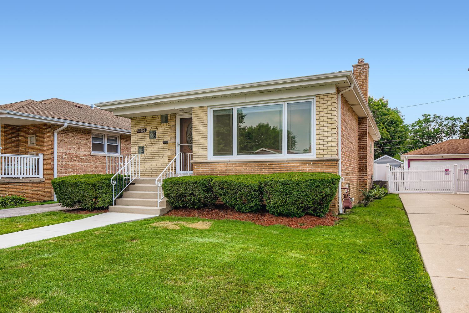 10606 S Ridgeway Avenue, Chicago, IL 60655