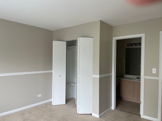 3470 Ravinia Circle #-, Aurora, IL 60504