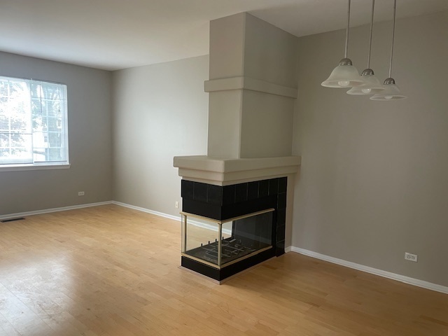 3470 Ravinia Circle #-, Aurora, IL 60504