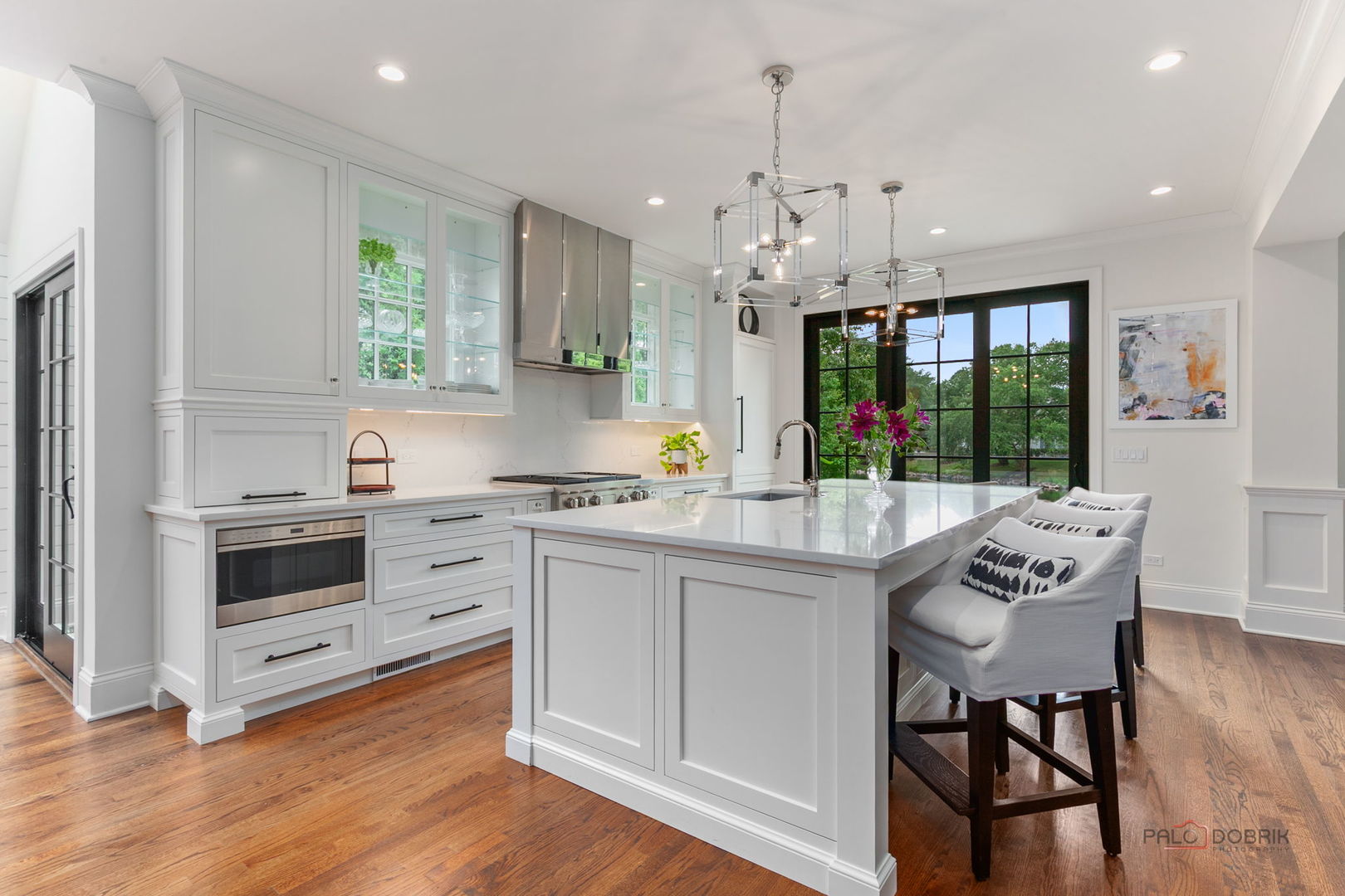 1825 W North Pond Lane, Lake Forest, IL 60045
