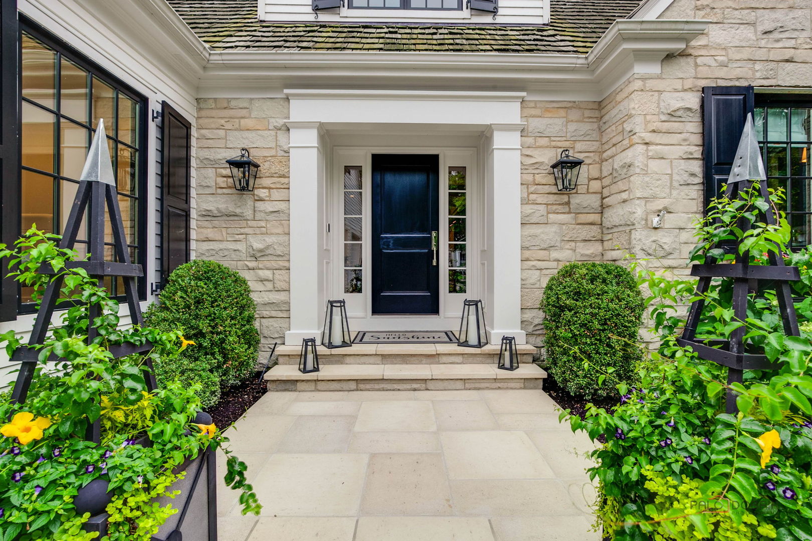 1825 W North Pond Lane, Lake Forest, IL 60045