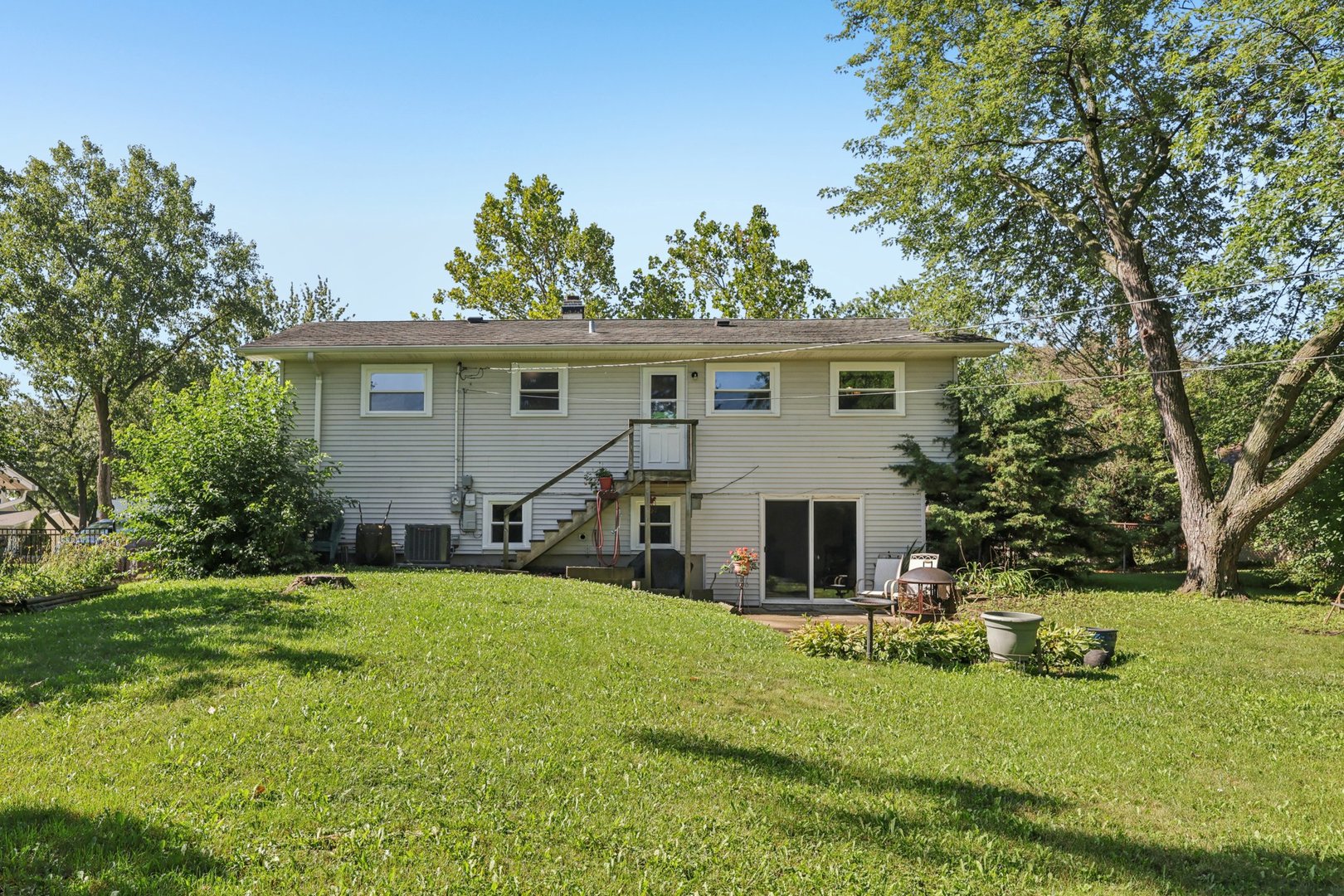 540 Jamison Lane, Hoffman Estates, IL 60169