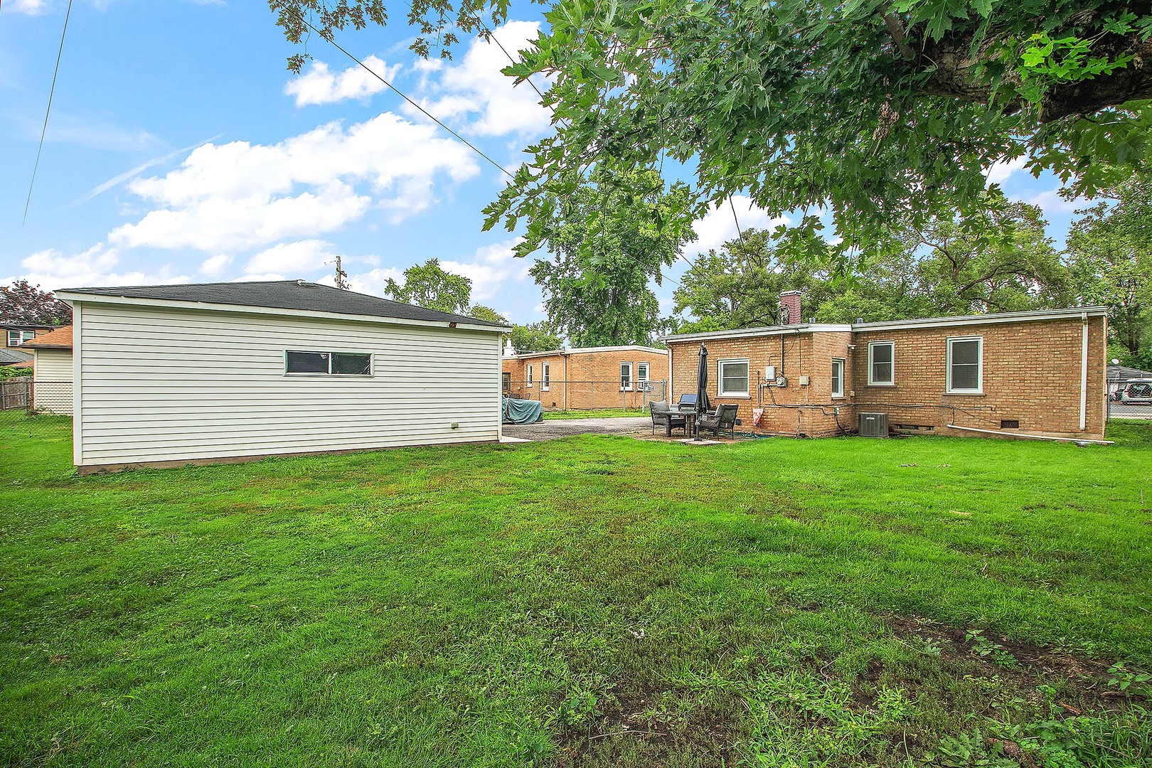 11534 S LEE Road, Alsip, IL 60803