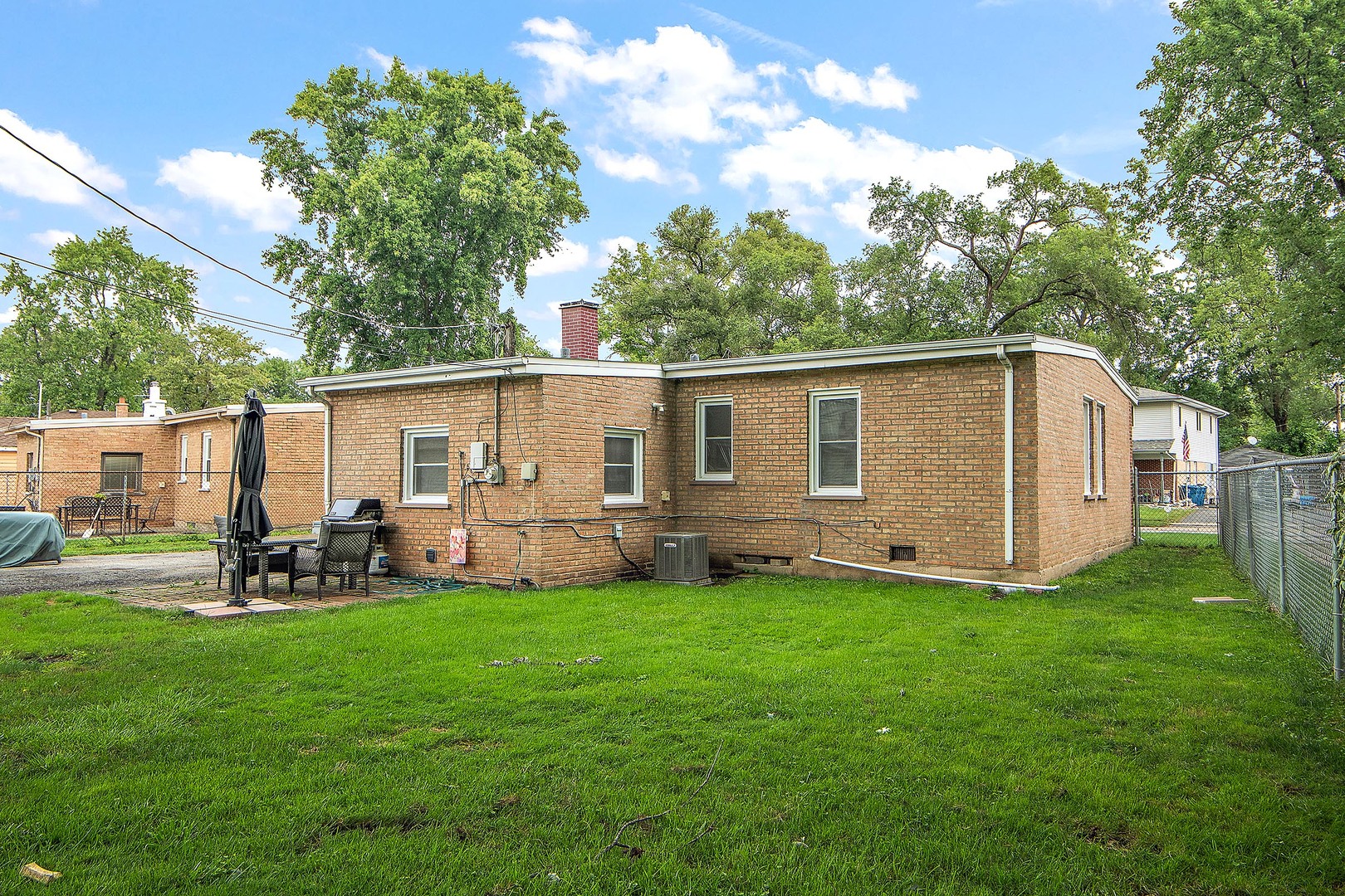 11534 S LEE Road, Alsip, IL 60803