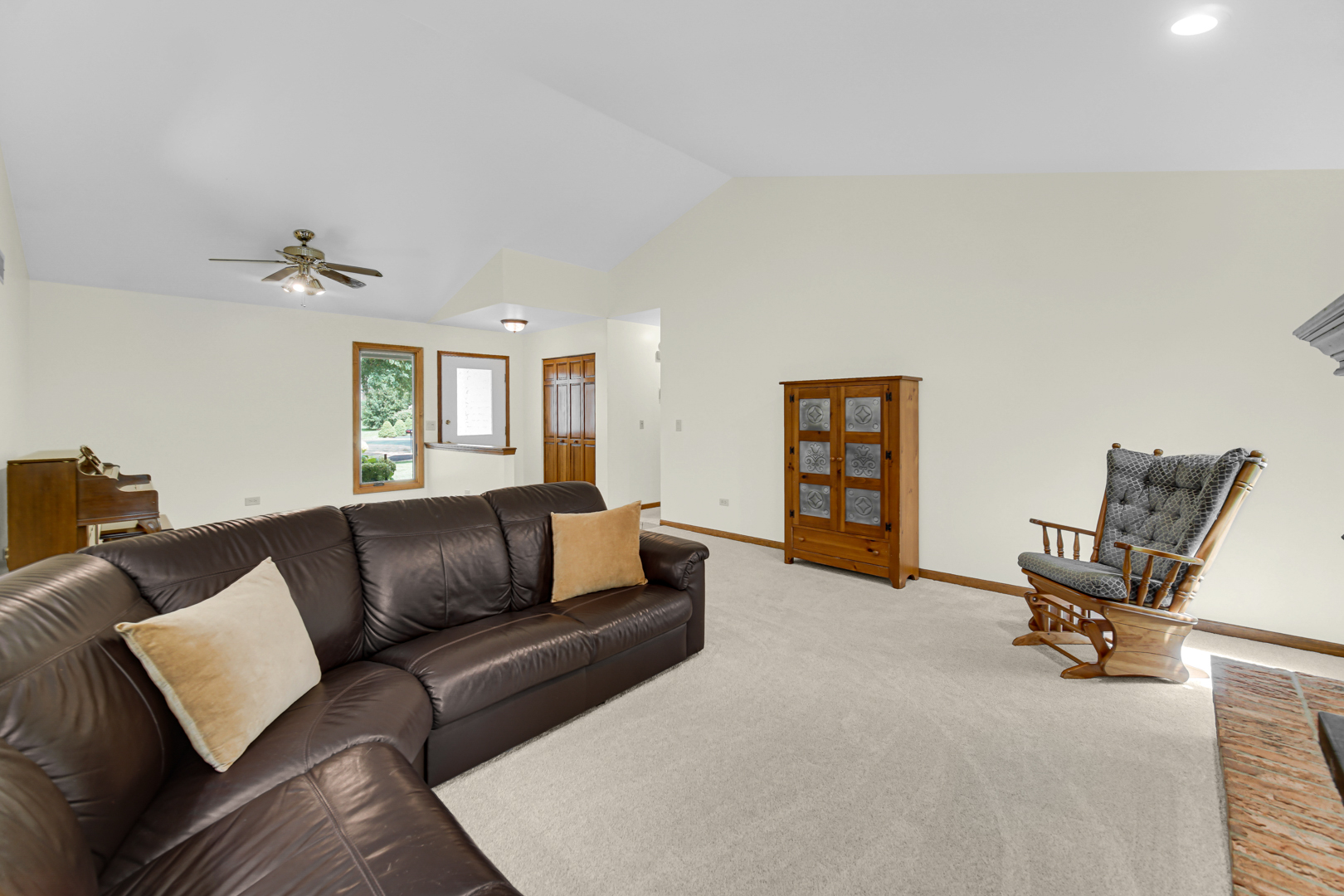 46 Manchester Court, Fox River Grove, IL 60021
