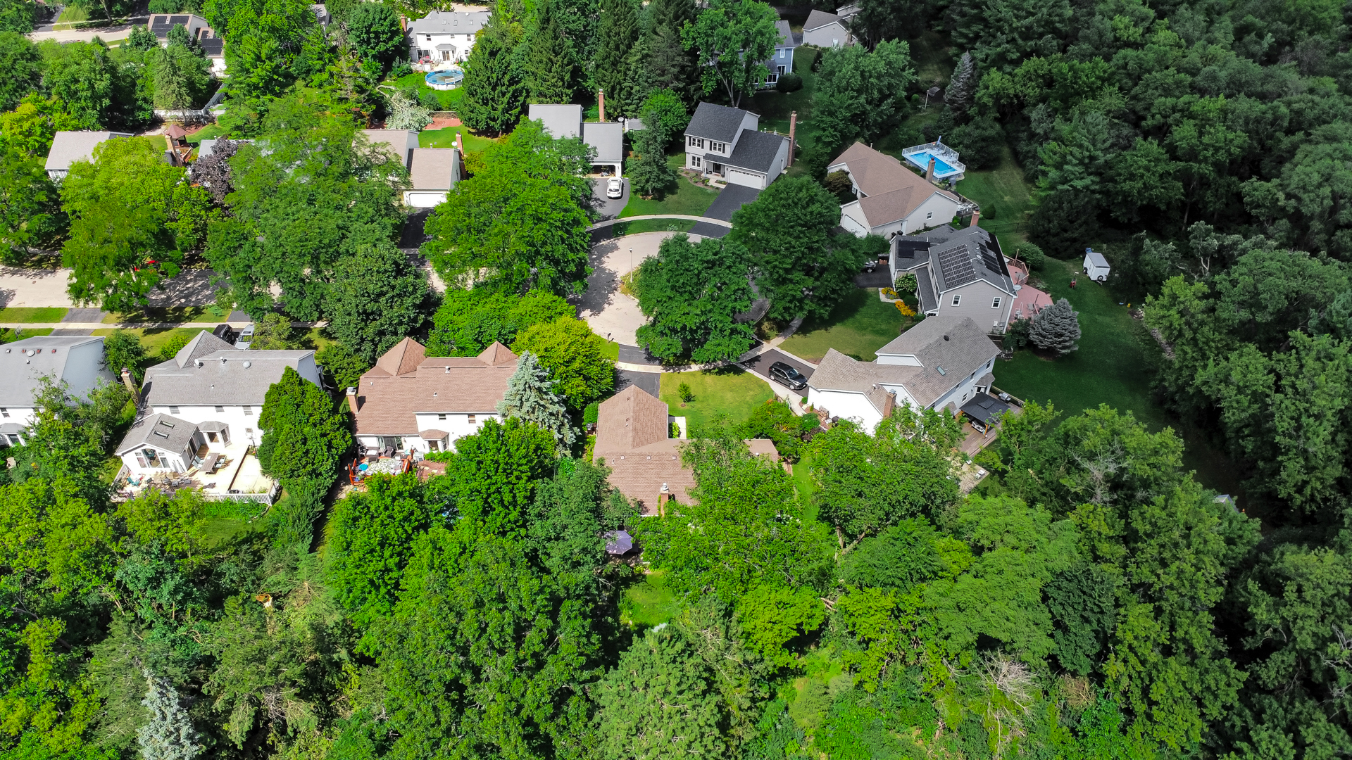 46 Manchester Court, Fox River Grove, IL 60021