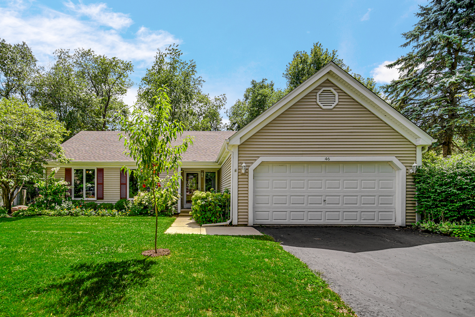 46 Manchester Court, Fox River Grove, IL 60021