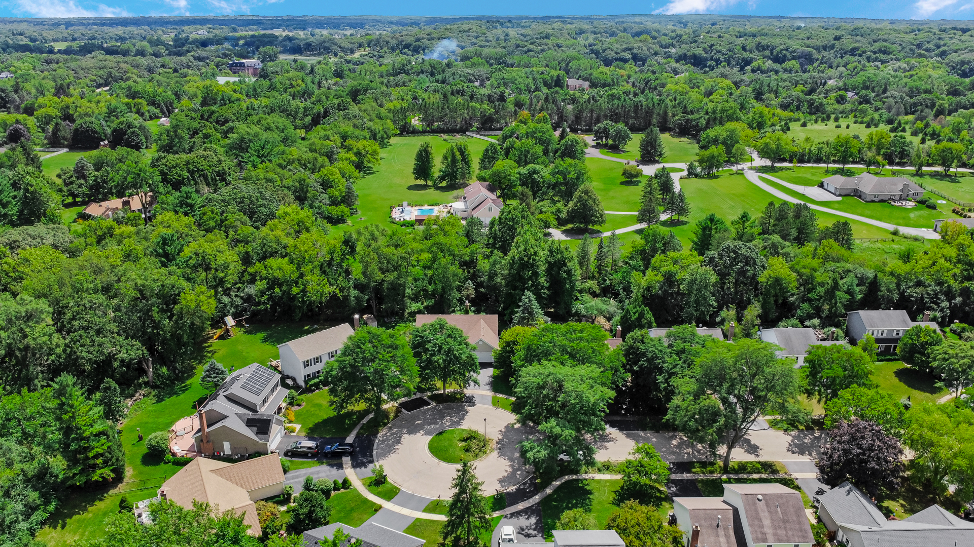 46 Manchester Court, Fox River Grove, IL 60021