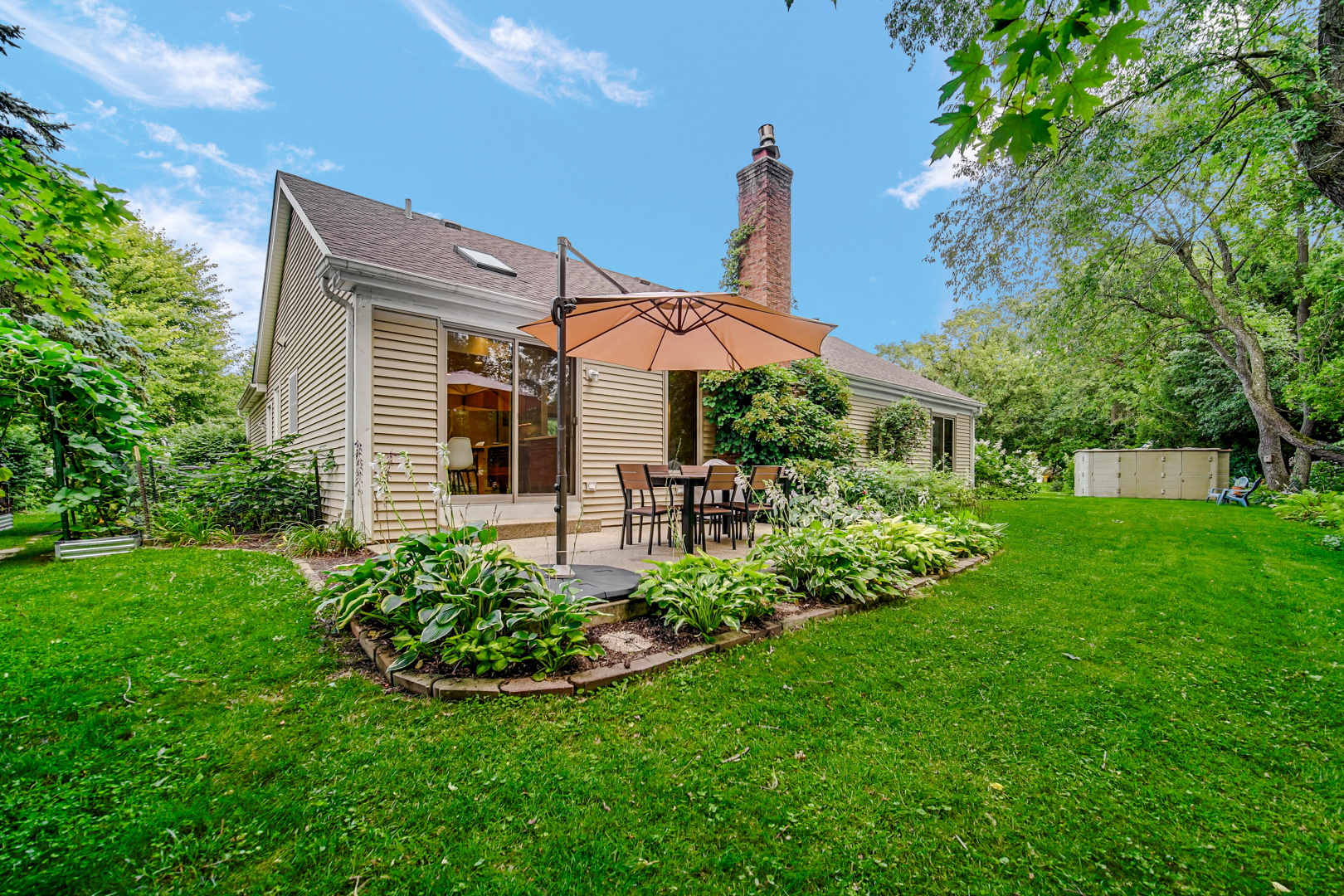 46 Manchester Court, Fox River Grove, IL 60021