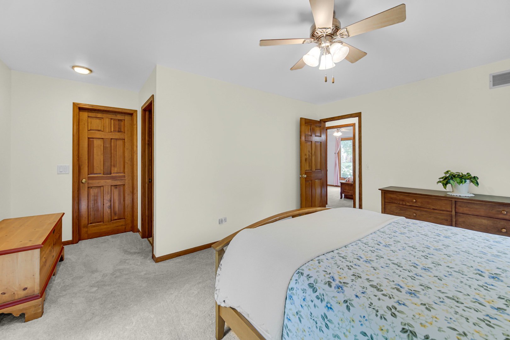 46 Manchester Court, Fox River Grove, IL 60021