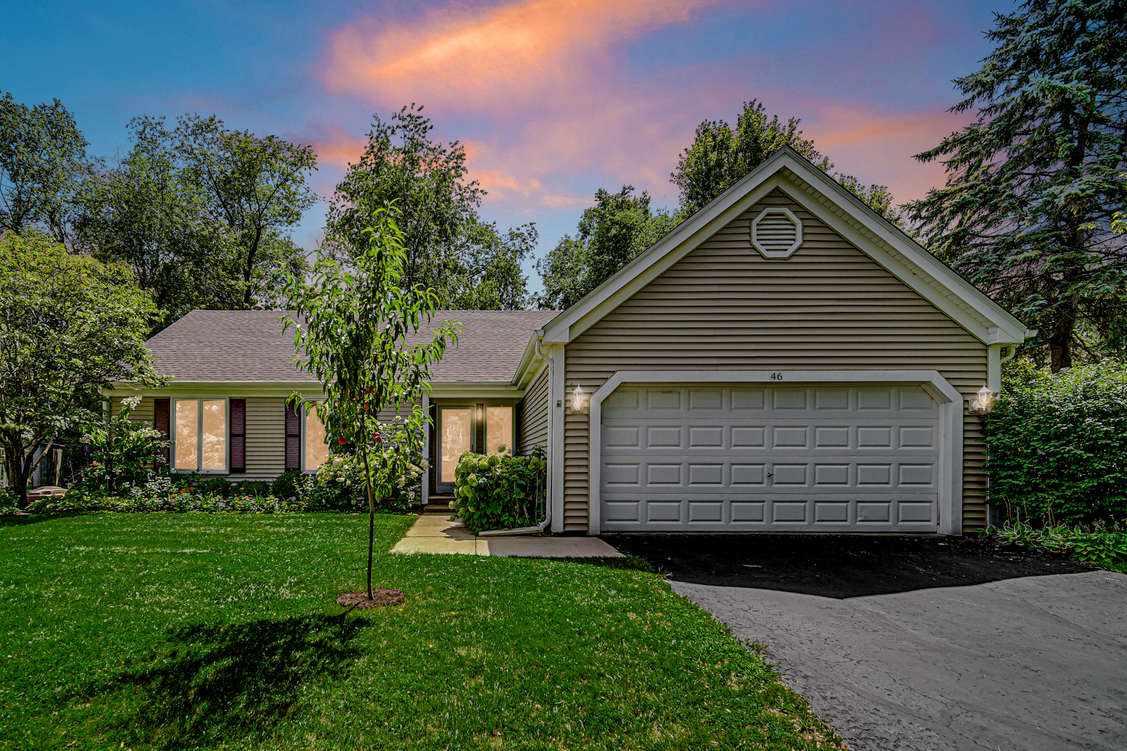 46 Manchester Court, Fox River Grove, IL 60021