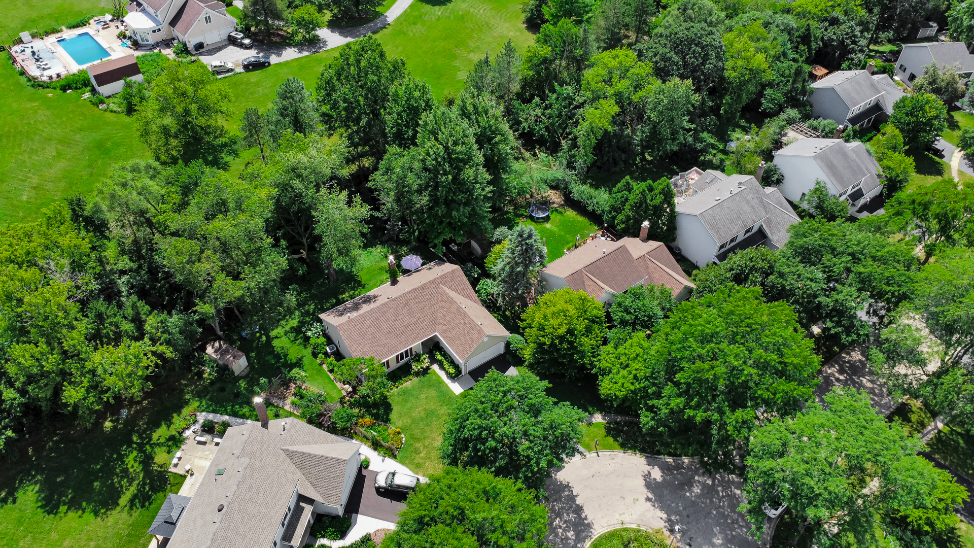 46 Manchester Court, Fox River Grove, IL 60021
