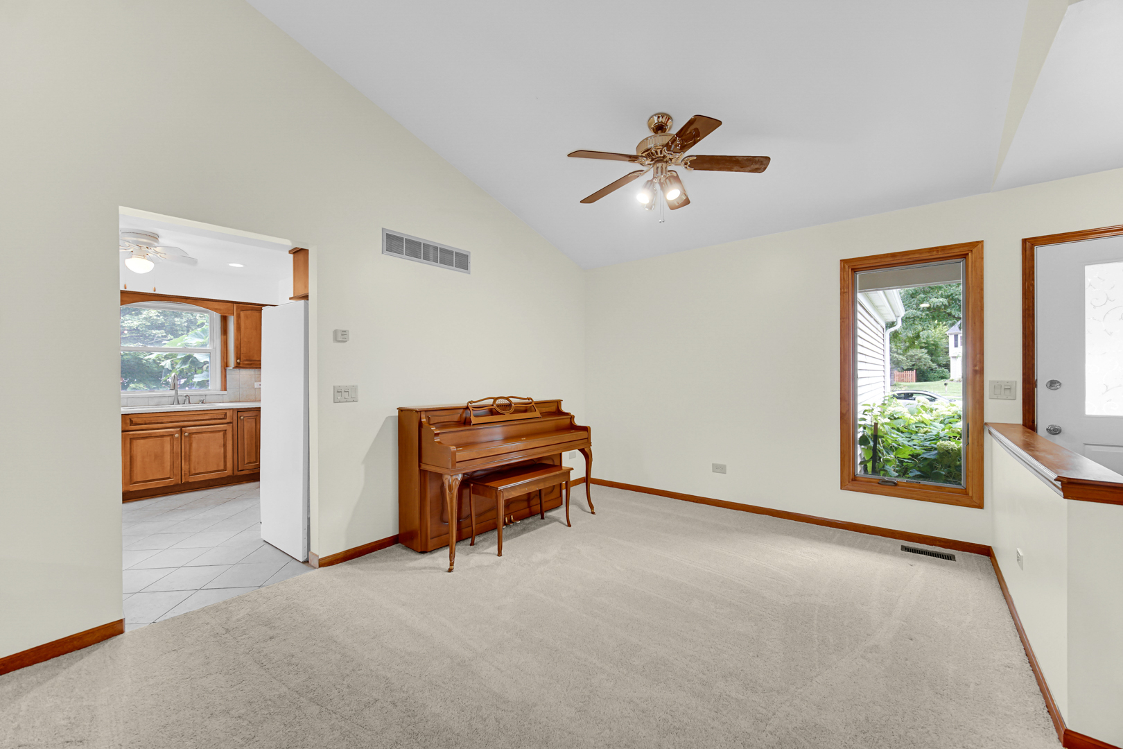 46 Manchester Court, Fox River Grove, IL 60021