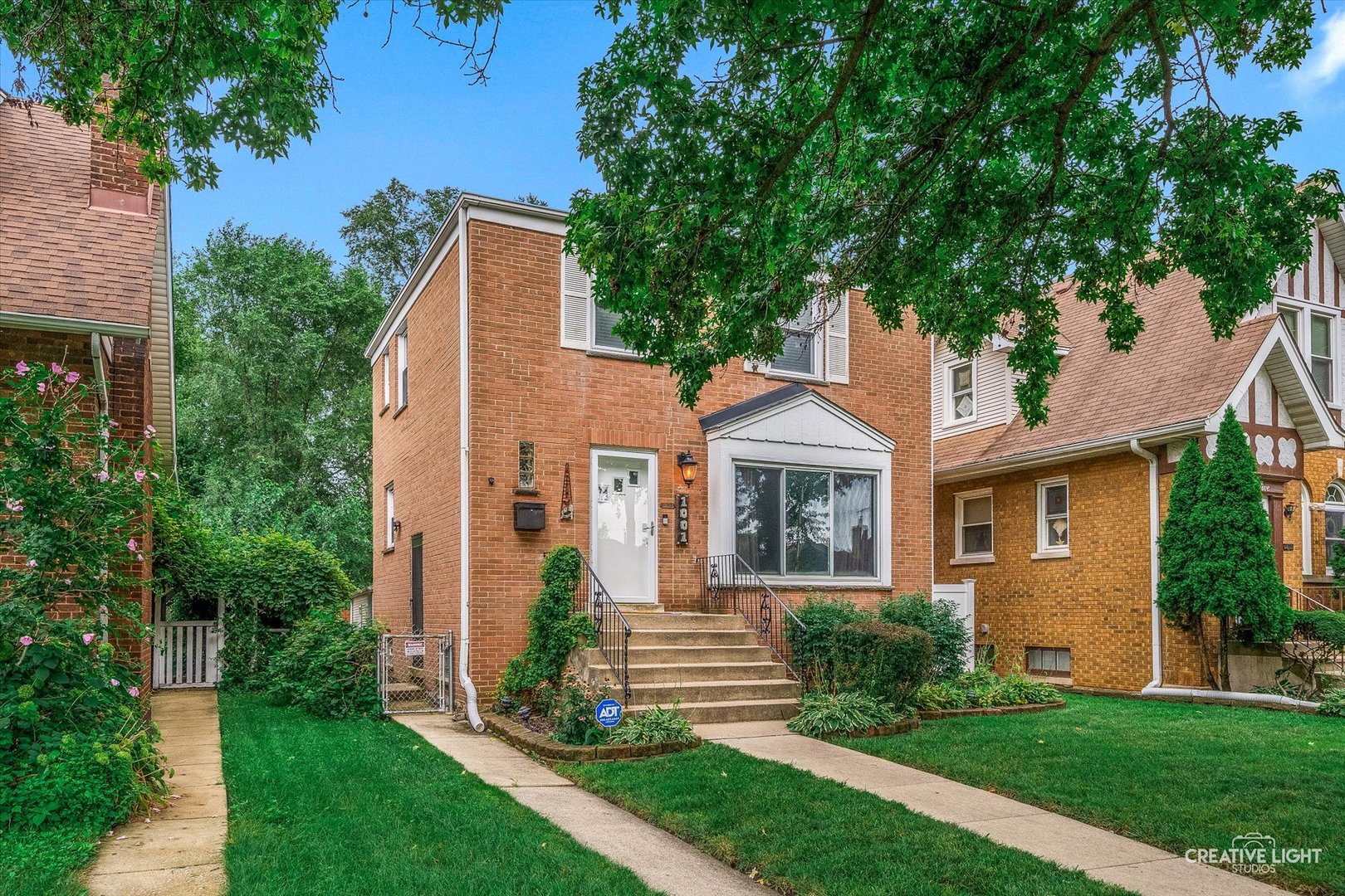 1001 Manchester Avenue, Westchester, IL 60154