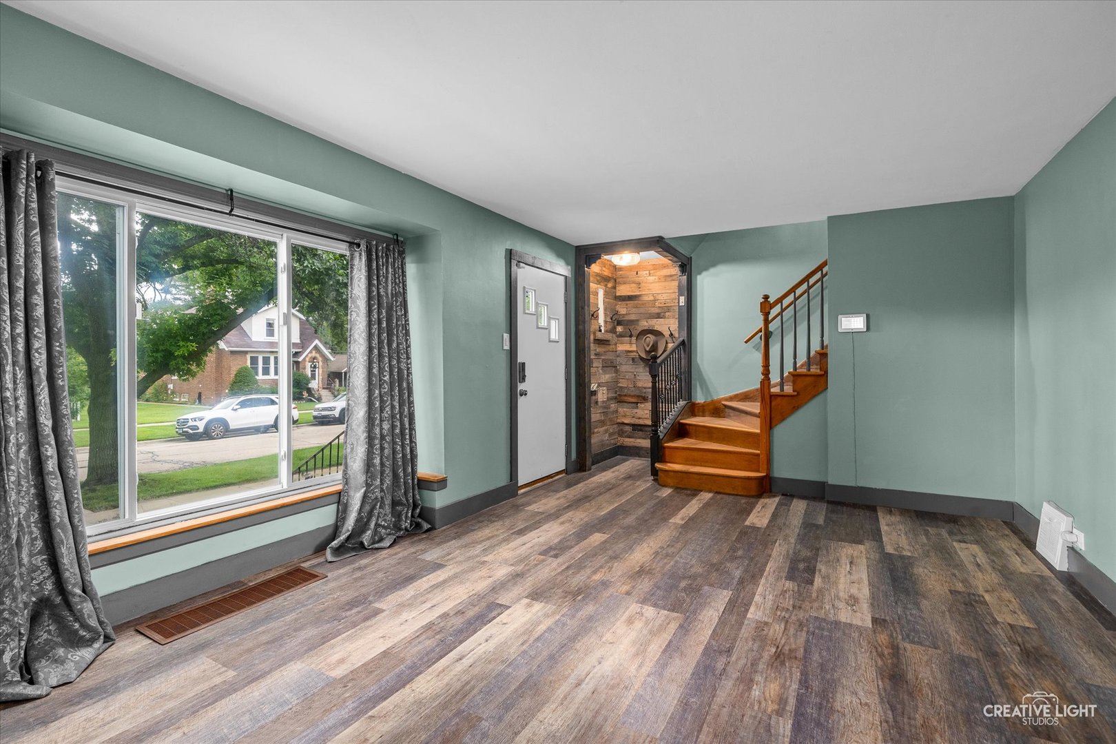 1001 Manchester Avenue, Westchester, IL 60154
